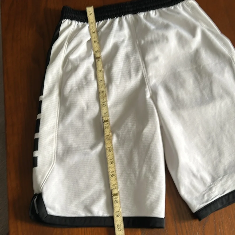 Nike shorts white - Picture 5 of 5